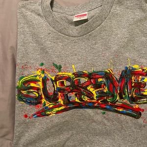 NWOT Supreme heather gray short sleeved tshirt colorful spraypaint logo